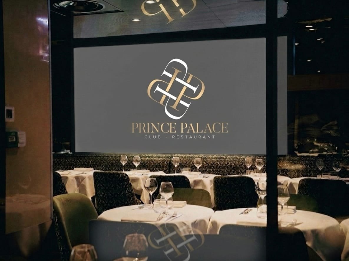 Où sortir après un concert ou un spectacle près des Champs-Élysées : dîner tardif et chicha au Prince Palace